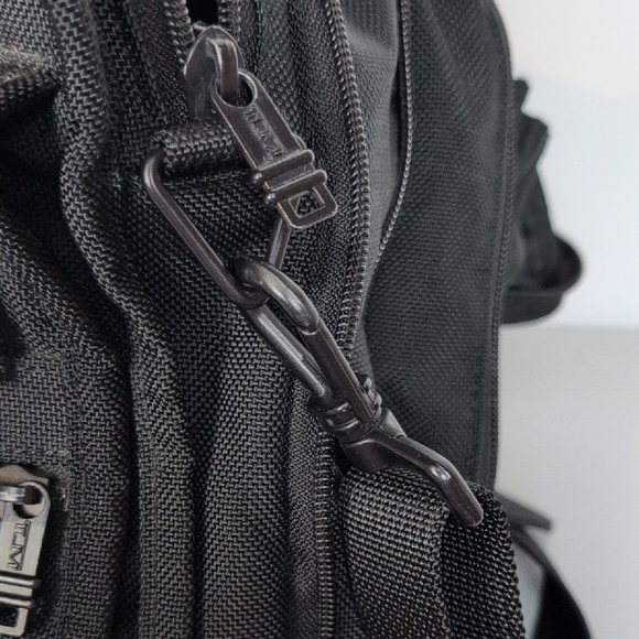 TUMI Alpha Expandable Laptop Bag - Picture 10 of 12
